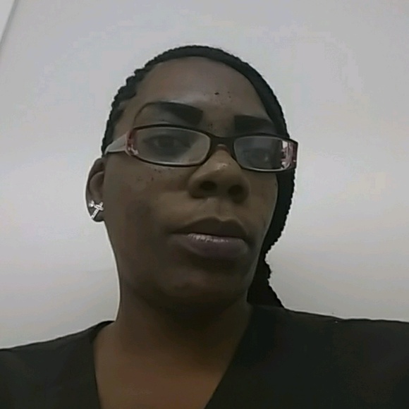 Shaneda Lilly - Poshmark Profile Picture of Shaneda Lilly (@nedalilly) on Poshmark