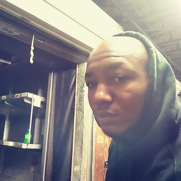 Profile Picture of Matt Pritchett (@mdpsr) on Poshmark