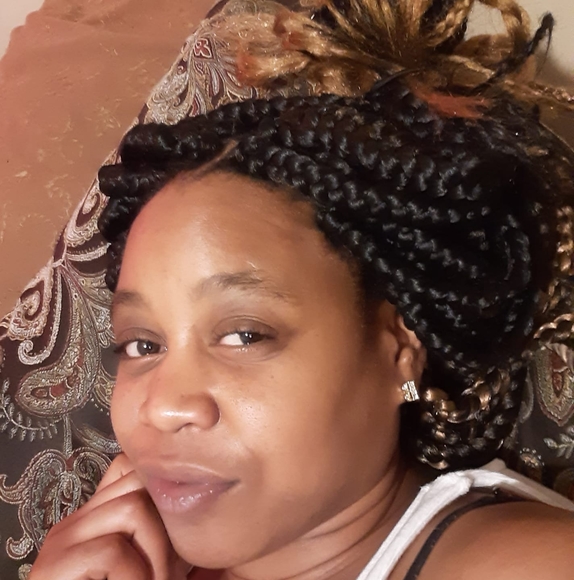 Profile Picture of Brianna Farrar (@bchevaile) on Poshmark