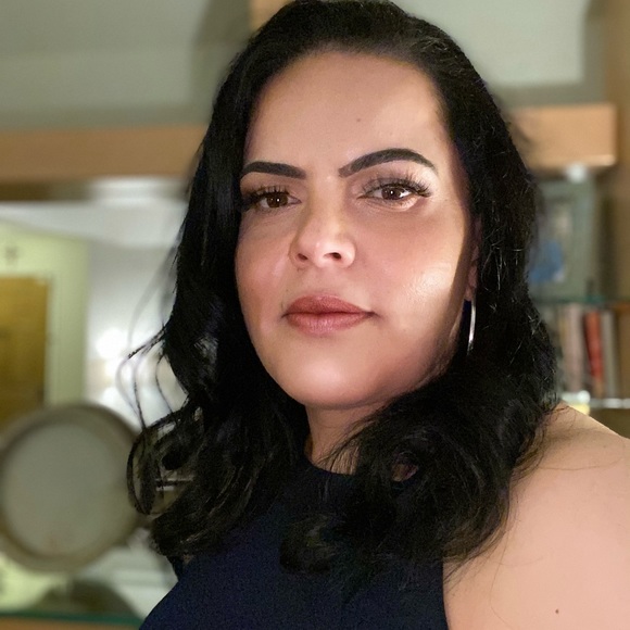 Profile Picture of Lorena Madrigal (@lorenamadrig608) on Poshmark