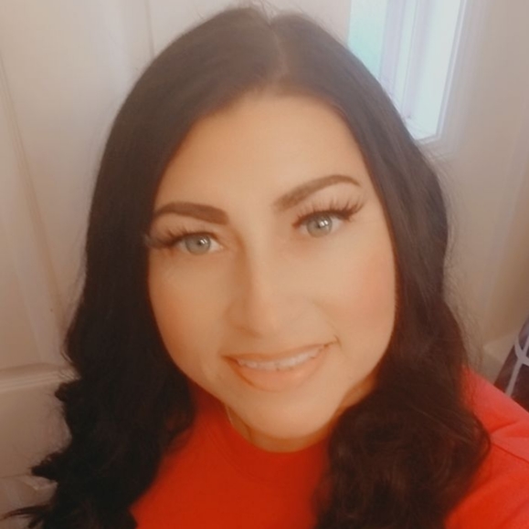 Profile Picture of Jody Stagg (@jodystagg) on Poshmark