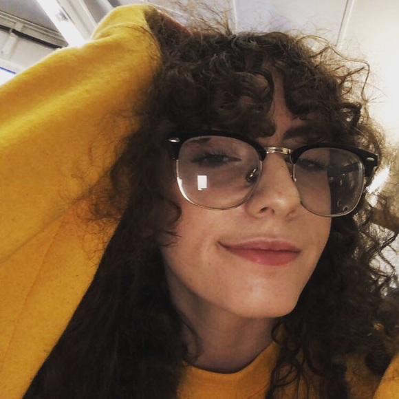 Rene Baskerville - Poshmark Profile Picture of Rene Baskerville (@renebaskerville) on Poshmark