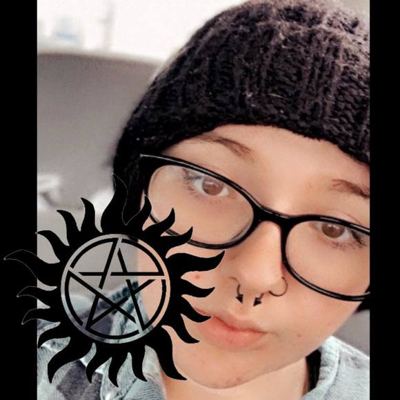 Profile Picture of Brooklyn James (@brooklynjame557) on Poshmark