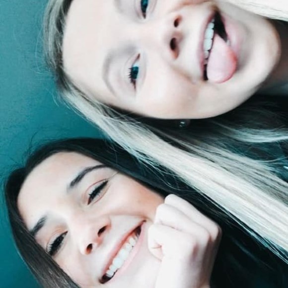 Profile Picture of Lj Eiring (@ljeiring) on Poshmark