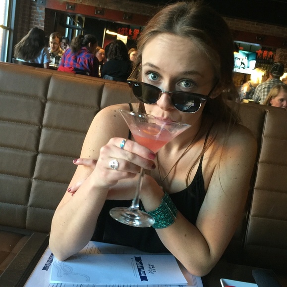 Profile Picture of Shannon Campbell (@shannoncampbell) on Poshmark