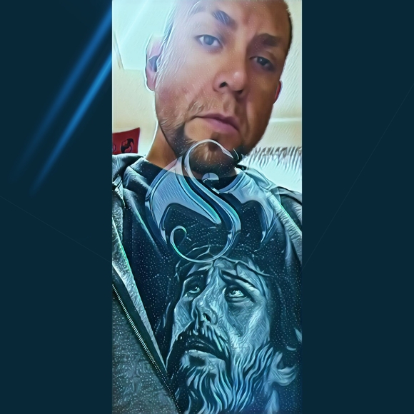 Profile Picture of Moses Perez (@magickbreaker) on Poshmark