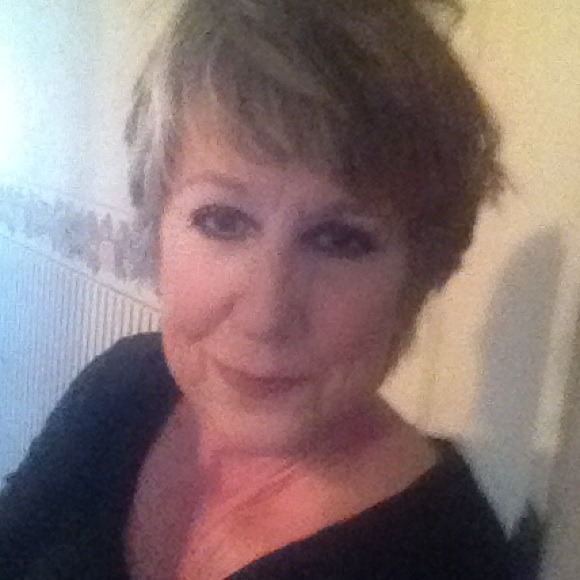 Profile Picture of Sharon Greiman (@bob525) on Poshmark