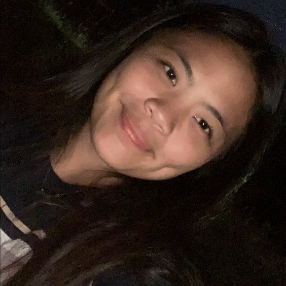 Profile Picture of Jessica Ai (@jessicaai2020) on Poshmark