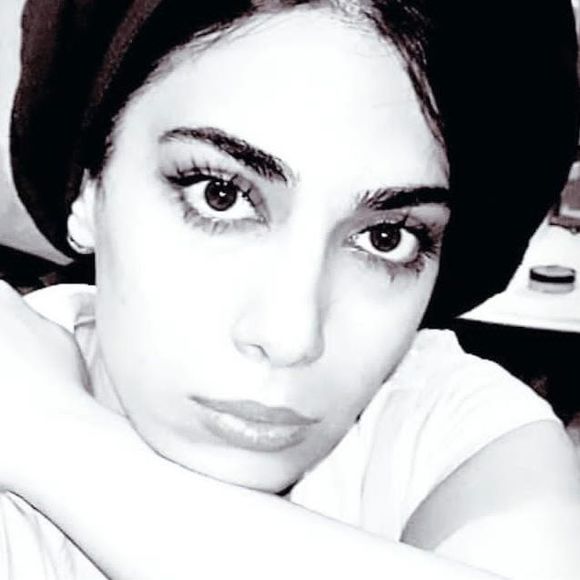 Profile Picture of Shabnam Saveyi (@shabnamsaveyi) on Poshmark