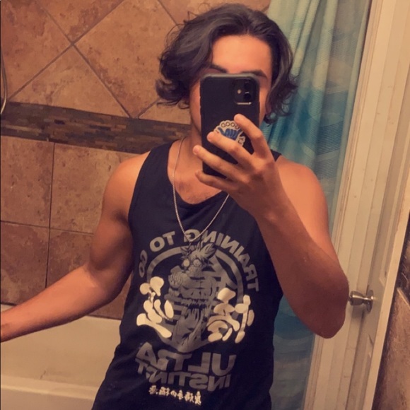 Profile Picture of Guillermo Flores (@memof14) on Poshmark