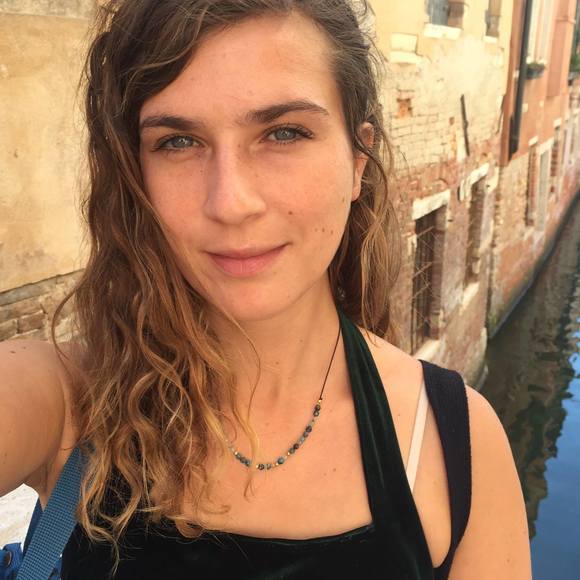 Profile Picture of Jasmine Yohai (@jasmineyohai) on Poshmark