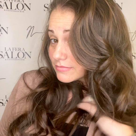 Profile Picture of Simone Barroso (@simonefit19) on Poshmark