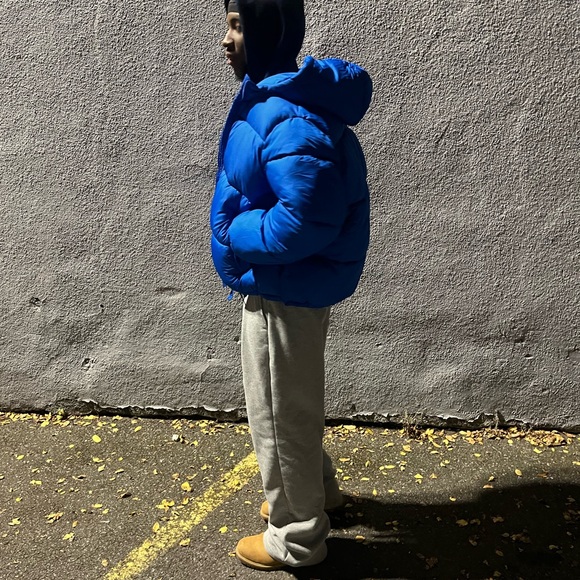 Gilles Gilles - Poshmark Profile Picture of Gilles Gilles (@gilles12) on Poshmark