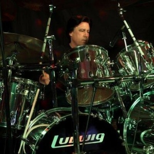 Russ Kidwell - Myspace Profile Picture of Russ Kidwell (@russkidwell) on Myspace