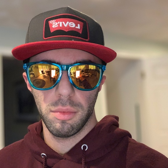 Profile Picture of Alexander Kalajian (@akalajian303) on Poshmark