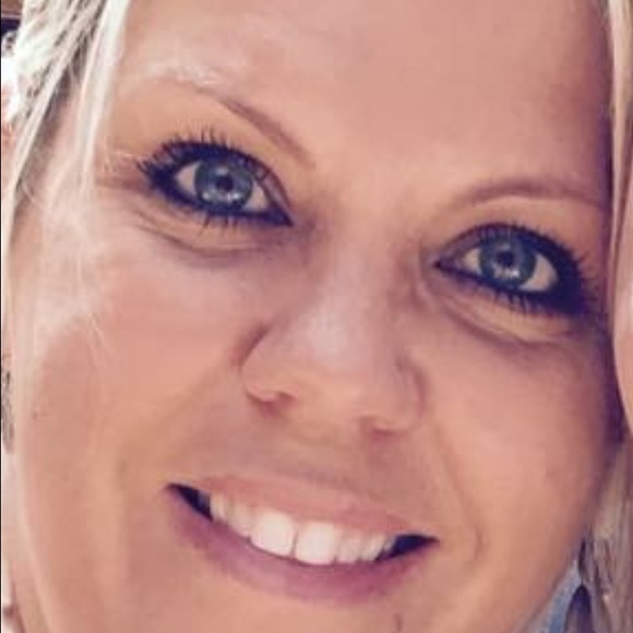 Profile Picture of Kandi Keith (@dempsey71913) on Poshmark
