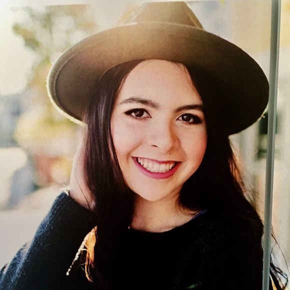 Profile Picture of Alex Gori (@alex_gori) on Poshmark