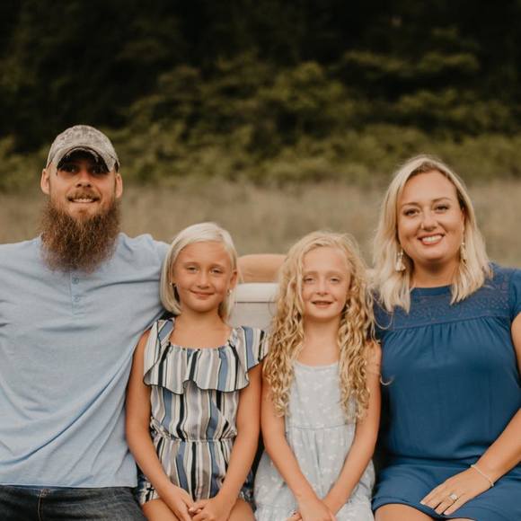 Profile Picture of Crystal Holt (@mrsholt) on Poshmark