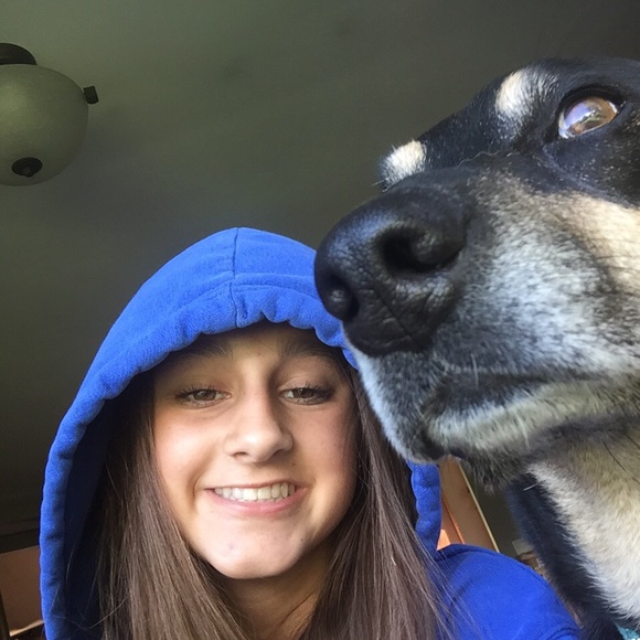 Profile Picture of Alaina Boyd (@alaina_boyd) on Poshmark