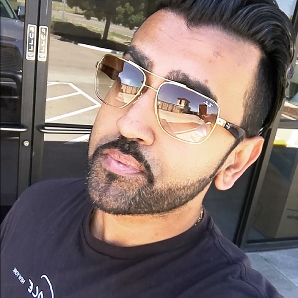 Profile Picture of Parneet Singh (@rajah916) on Poshmark