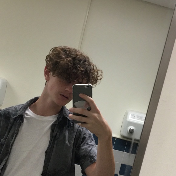 Profile Picture of James Milligan (@jamesmilligan) on Poshmark