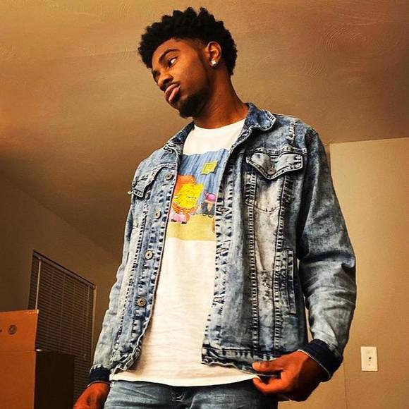 Profile Picture of Miles James (@milesjames585) on Poshmark