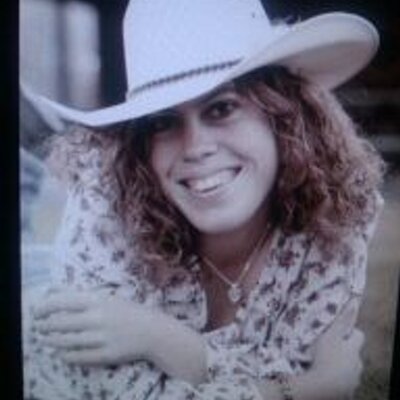 Profile Picture of Charlene Cummings (@Readytorun19) on Twitter