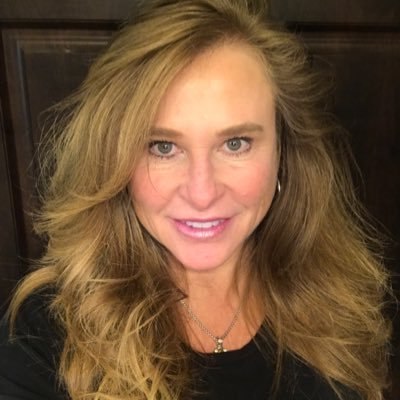 Profile Picture of Angie Griffith Hood (@angieghood) on Twitter