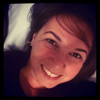 Profile Picture of Rebecca Irizarry (@rtanon79) on Twitter