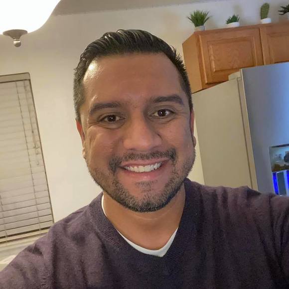 Profile Picture of Thomas Leyba (@thomas_leyba) on Poshmark