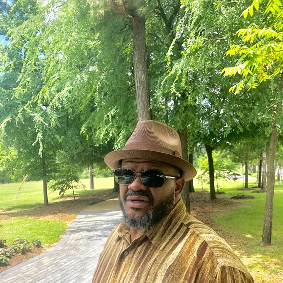 Profile Picture of Jerry Jackson (@jwaterwater) on Poshmark