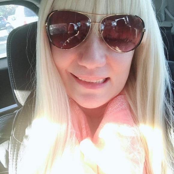 Profile Picture of Norma Rivera (@normarivera396) on Poshmark