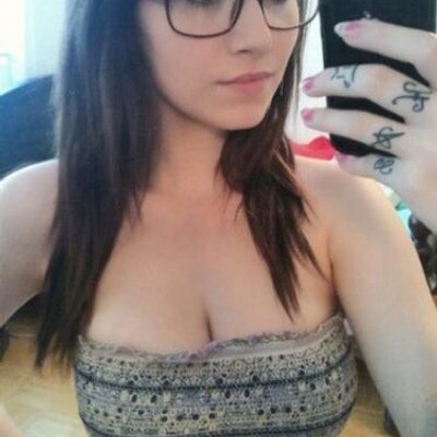 Profile Picture of Rose Barnes (@rosebarnes2010) on Twitter