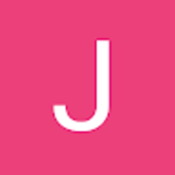 Profile Picture of Jenn Rouff (@jennrouff) on Poshmark
