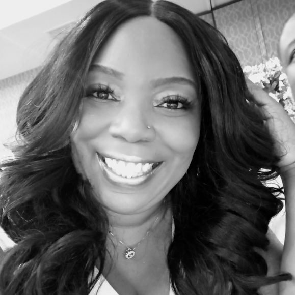 Profile Picture of Danielle Slaughter (@slaughterdani) on Poshmark