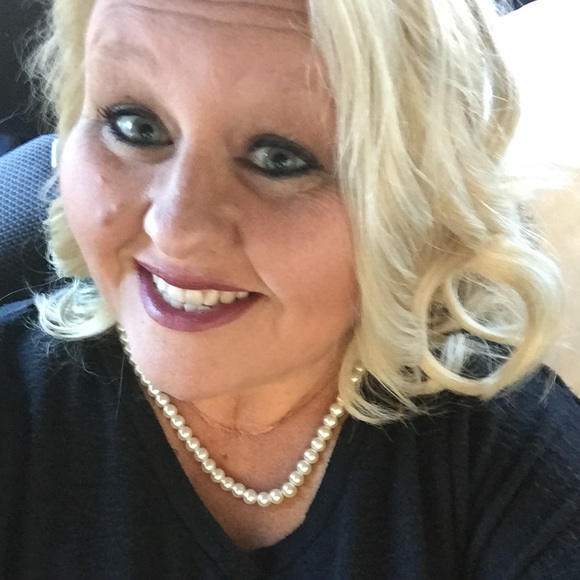 Profile Picture of Shelly Gaudet (@shelcharles) on Poshmark