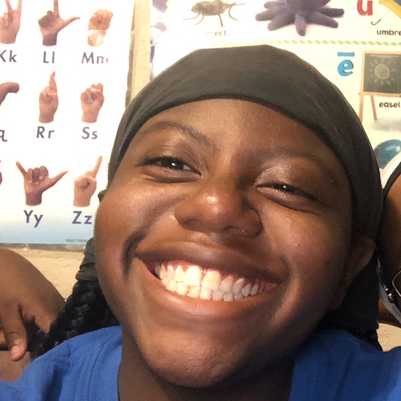 Profile Picture of Nafeesah Ali (@nafali) on Poshmark