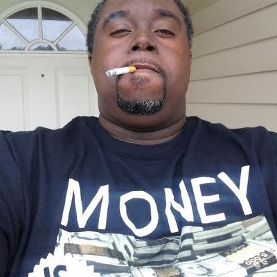Profile Picture of Ron Ealey (@Man77Free) on Twitter