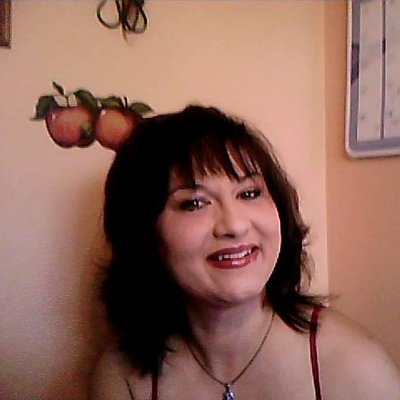 Profile Picture of Jennifer Holder (@JennieJnorth) on Twitter