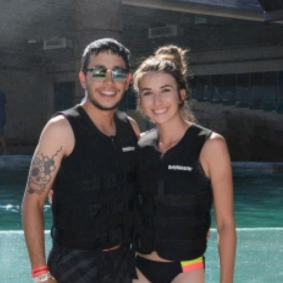 Profile Picture of Chanet Fiorina-trujillo (@chanetnae) on Poshmark