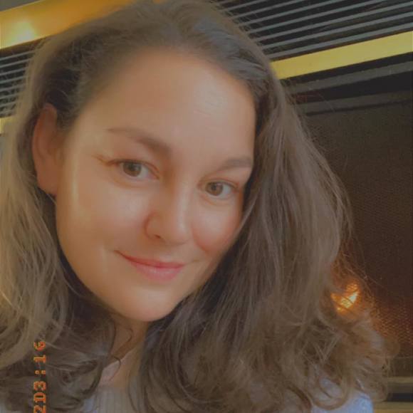 Profile Picture of Christine Roussel (@blanchefleur99) on Poshmark