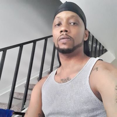 Profile Picture of ~ New.dis_New.dat~ (@SkinnyBoiRob) on Twitter