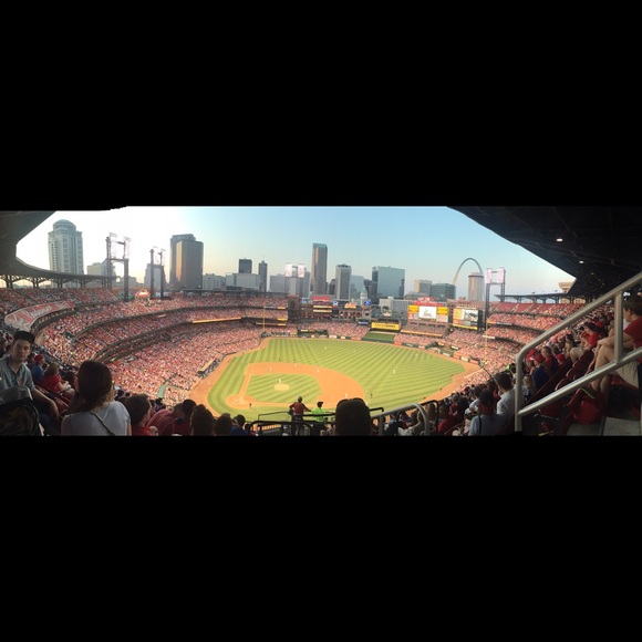 Profile Picture of Rachel Mincemeyer (@rmincemeyer) on Poshmark