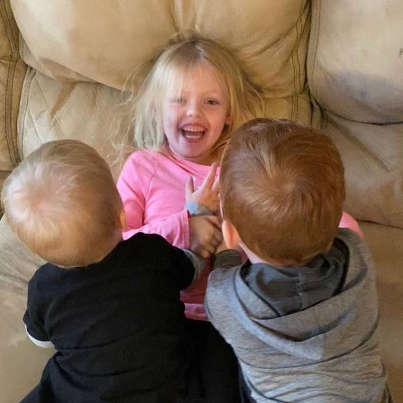 Profile Picture of Amanda Reid (@xoxbabyeexox) on Poshmark