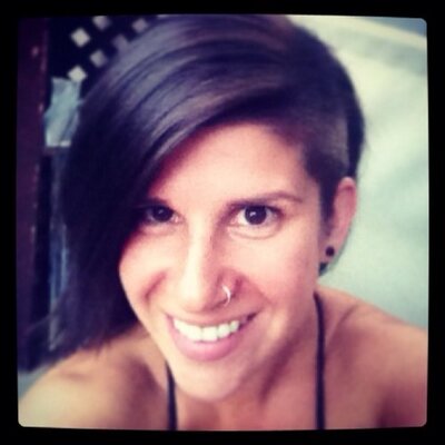 Profile Picture of Danielle Perreault (@somelikeitRED) on Twitter