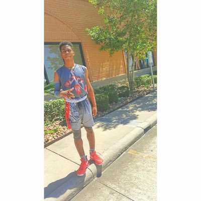 Profile Picture of Zachary Mullins (@feenforzaay) on Twitter