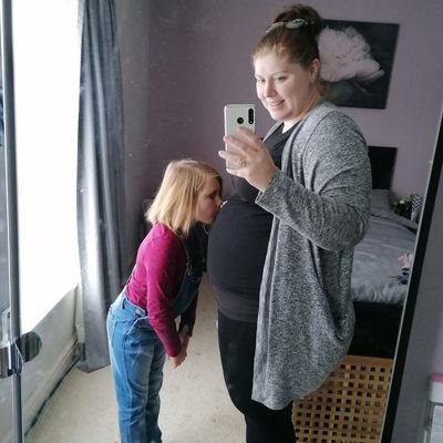 Profile Picture of Julia Naylor (@JuliaNaylor8) on Twitter
