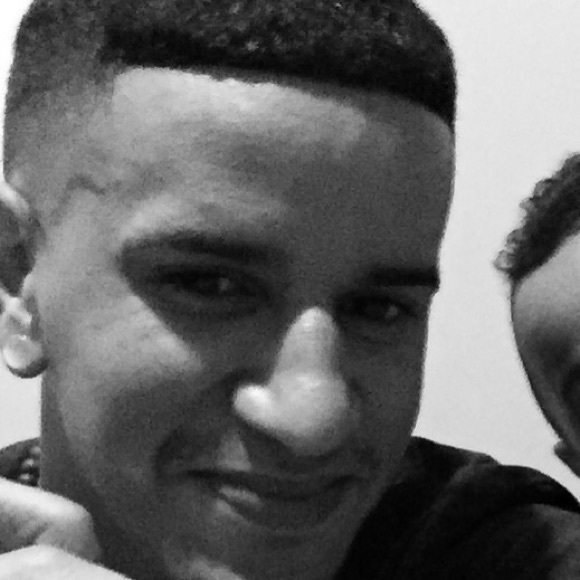 Profile Picture of Julio Rosa (@jrosa007) on Poshmark