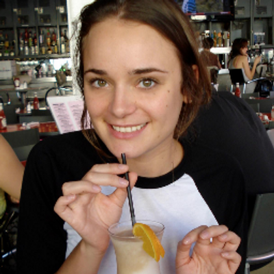 Profile Picture of Julia Trudeau (@jtlve) on Twitter