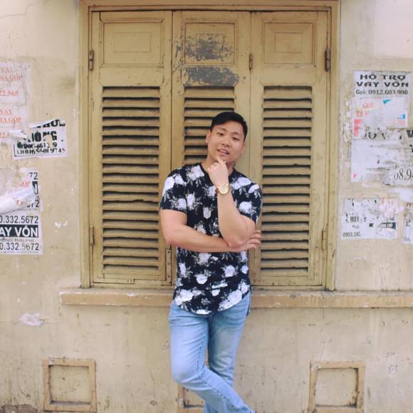 Profile Picture of Viet Vu (@fdacow) on Poshmark